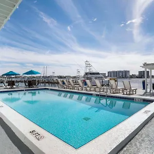 3* Hotel On Harbor